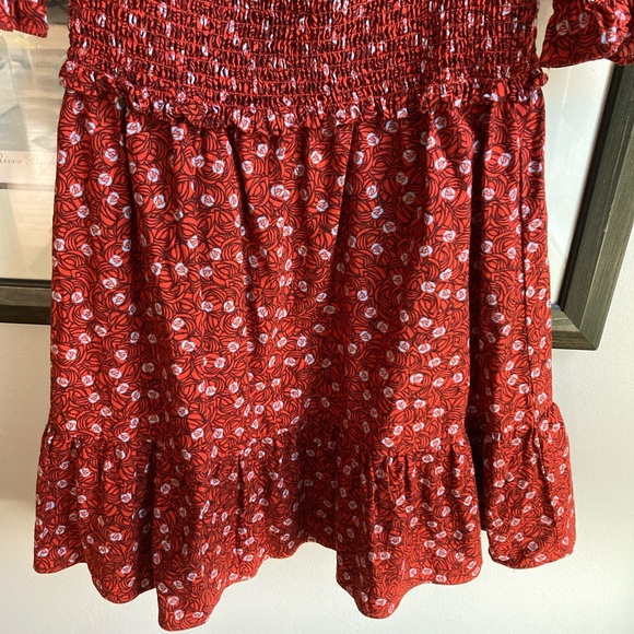 ❌SOLD!❌ Wilfred puff sleeve smocked floral mini dress - Picture 5 of 8